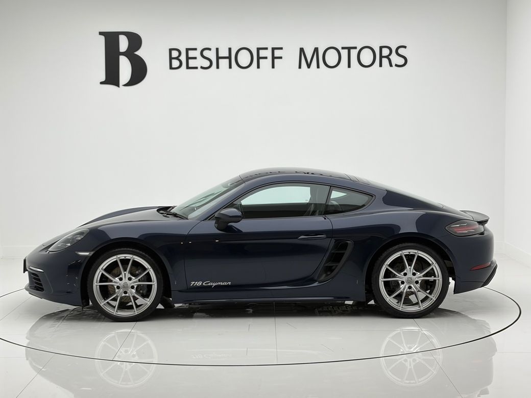 2022 Porsche Cayman