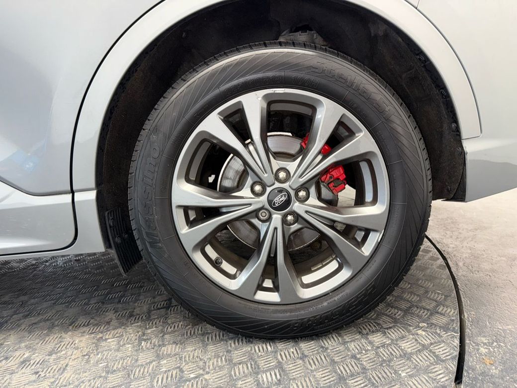 2022 Ford Kuga