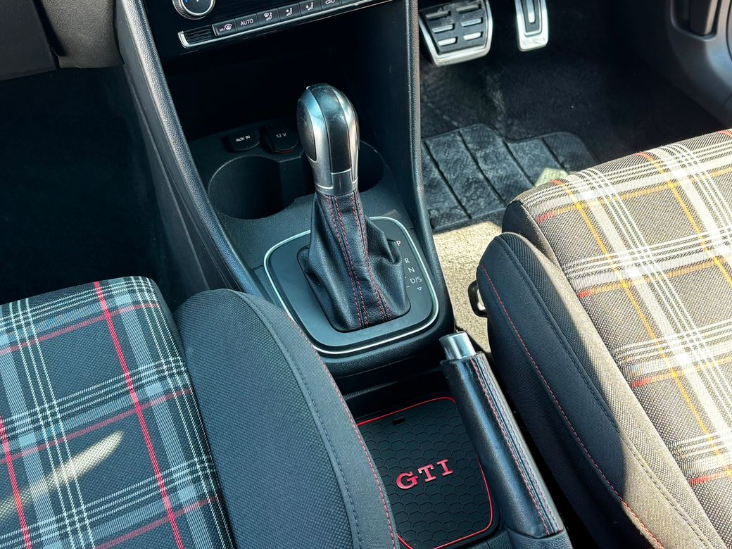 2015 Volkswagen Polo