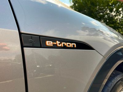 2022 Audi e-tron