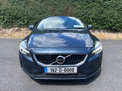 2019 Volvo V40