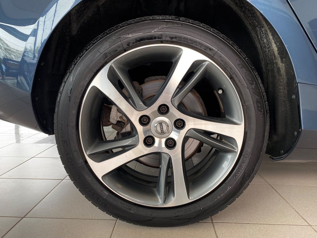 2016 Volvo V40