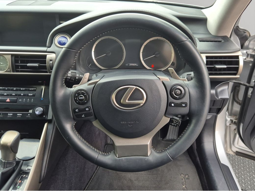 2013 Lexus IS 300h