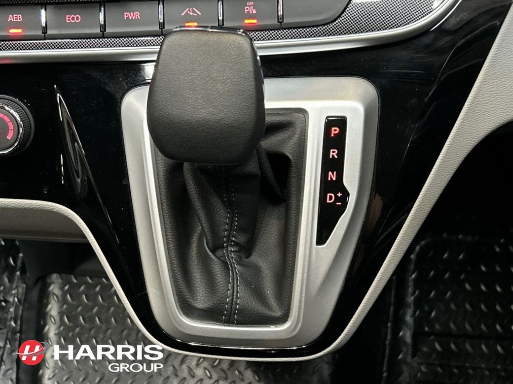 2025 White Maxus eDELIVER 9