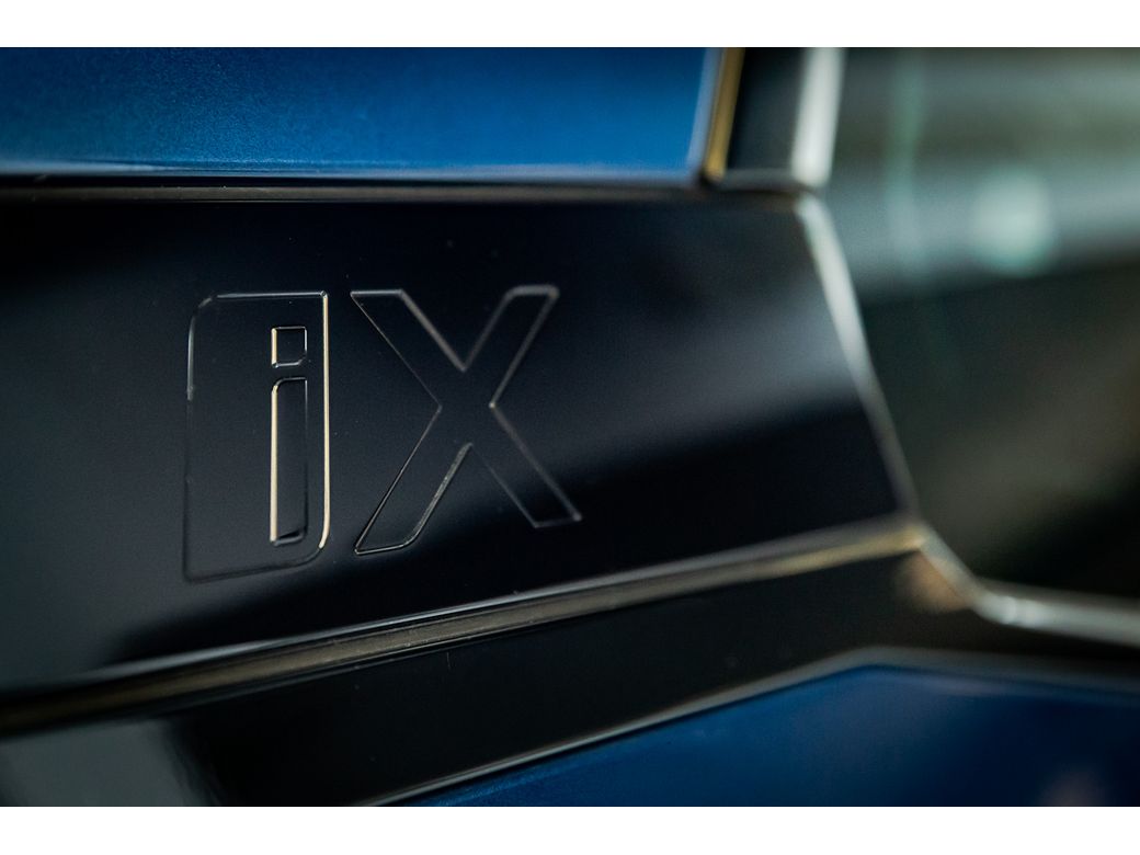 2023 BMW iX