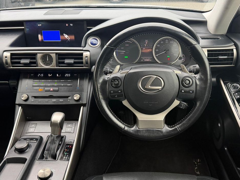2016 Lexus IS 300h