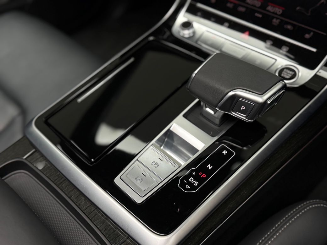 2025 Audi Q8