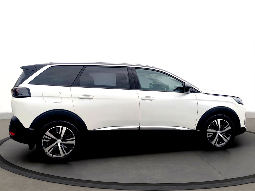 2024 Peugeot 5008