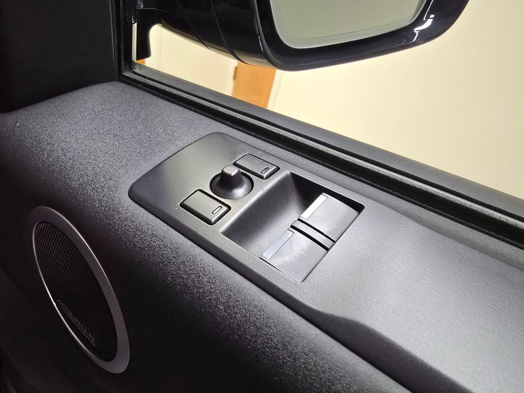 2023 Land Rover Discovery