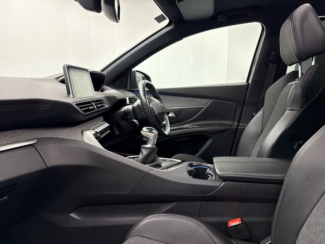 2020 Peugeot 5008