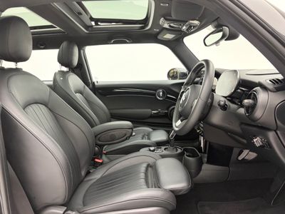 2023 Mini Hatch