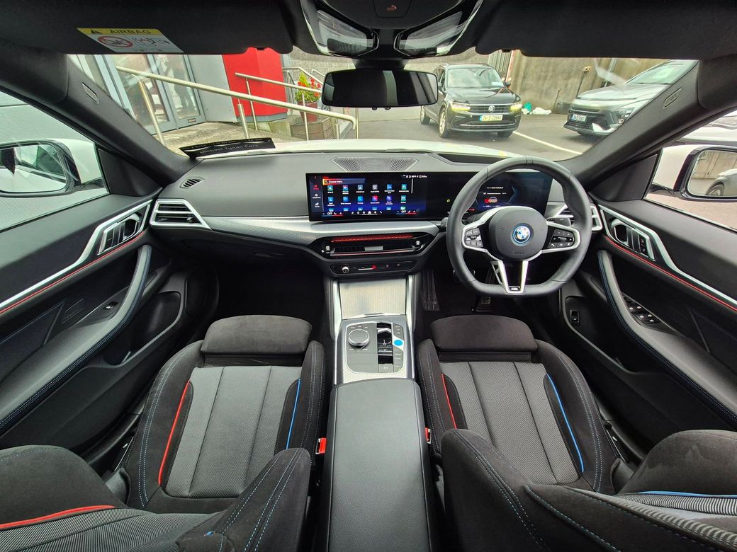 2025 BMW i4