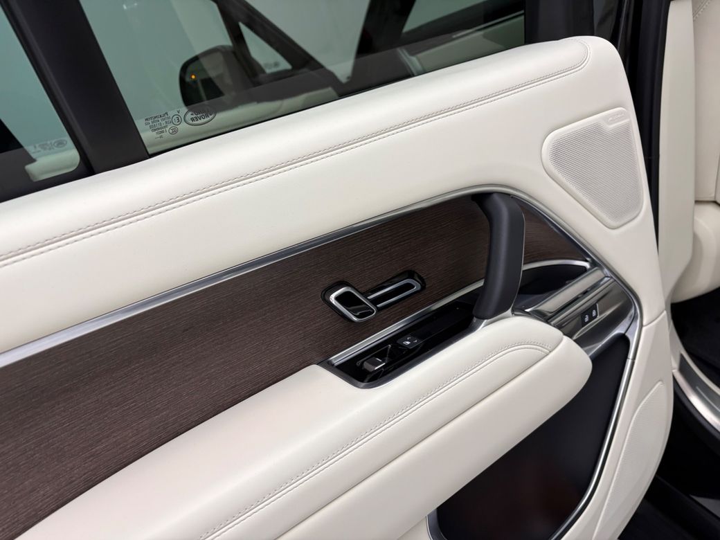 2025 Land Rover Range Rover
