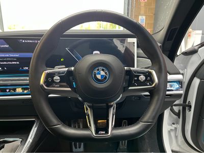 2025 BMW i7