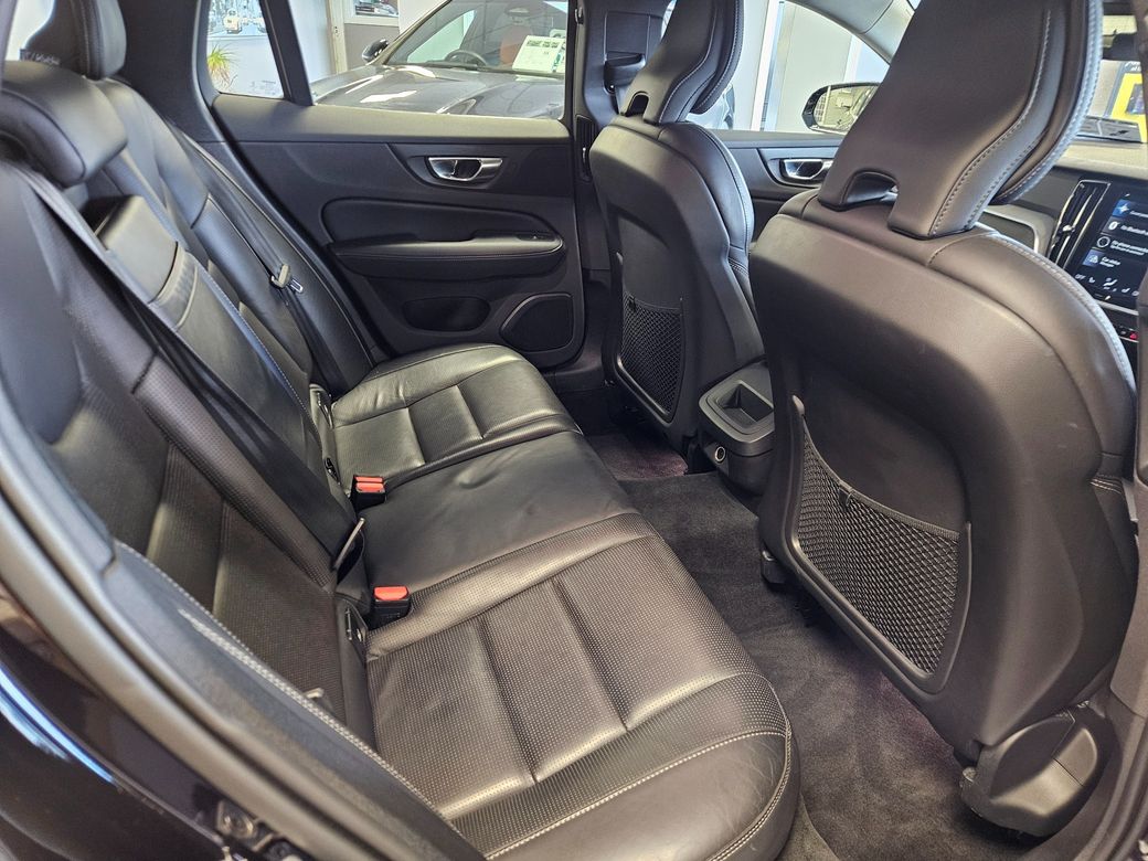 2021 Volvo V60