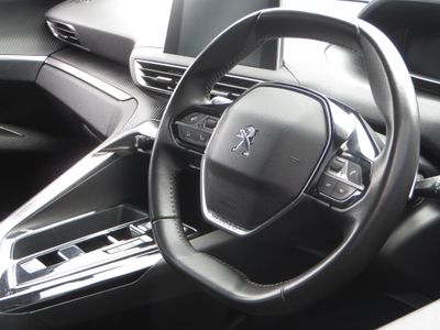 2023 Peugeot 5008