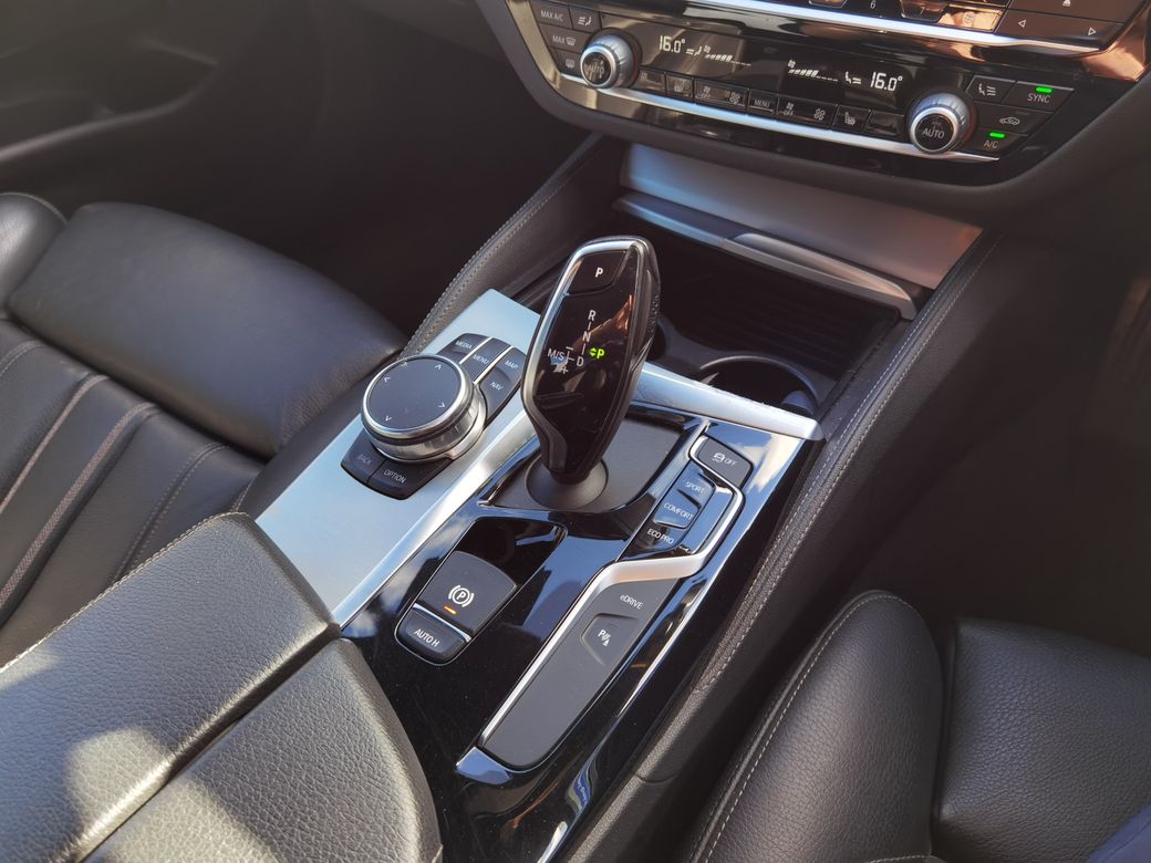 2018 BMW 530