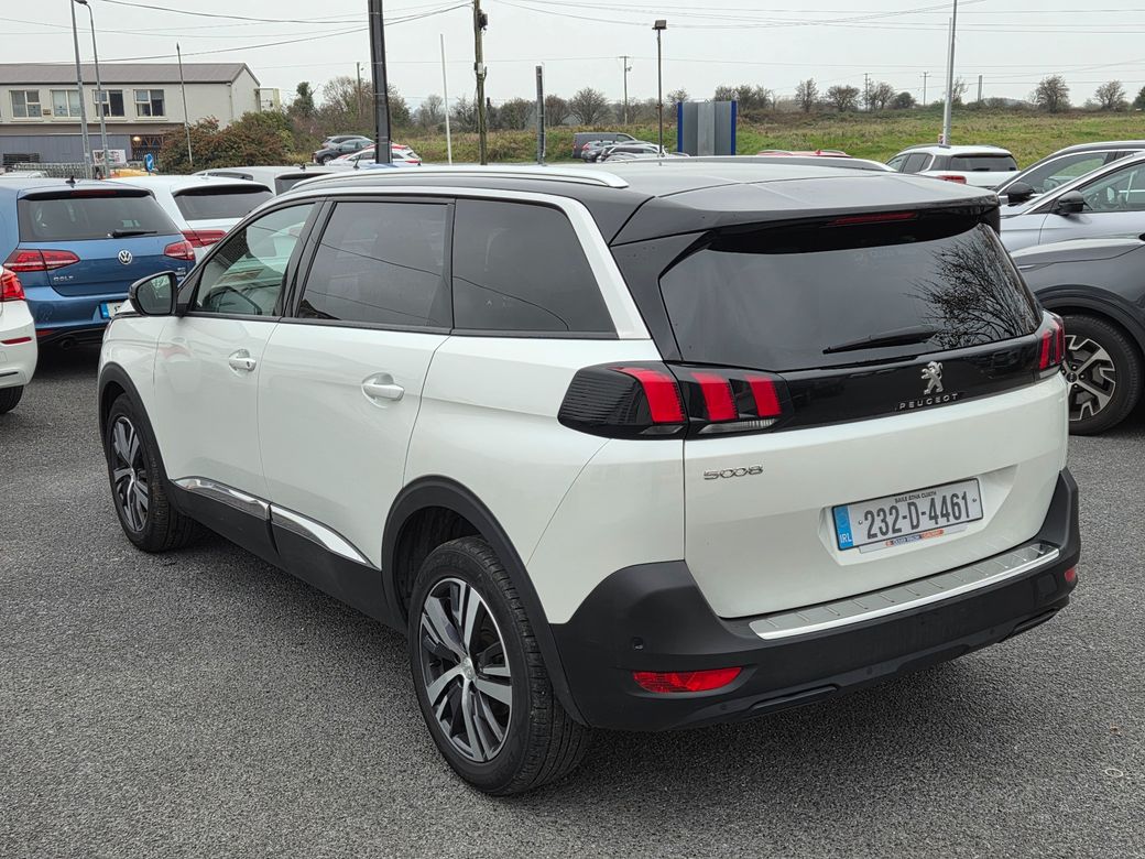2023 Peugeot 5008
