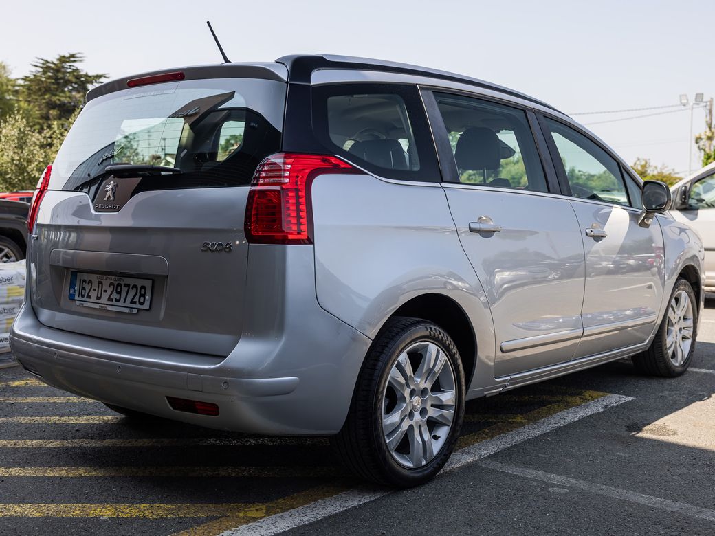 2016 Peugeot 5008