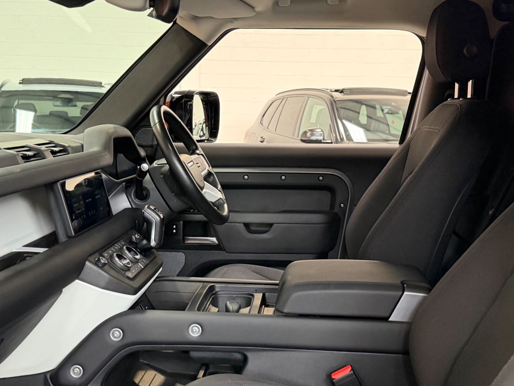 2023 Land Rover Defender