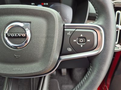 2020 Volvo XC40