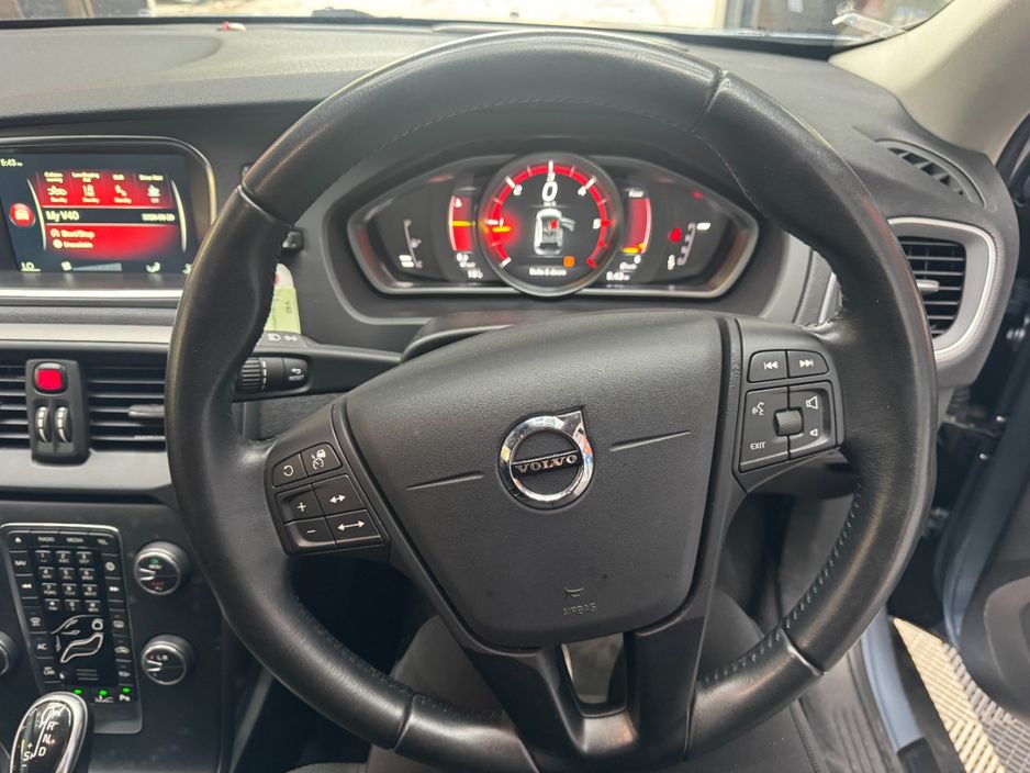 2016 Volvo V40