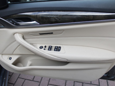 2017 BMW 523