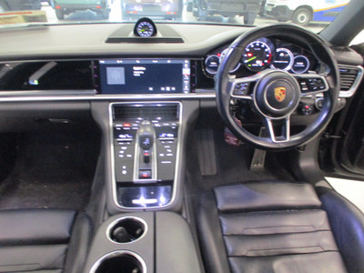2017 Porsche Panamera