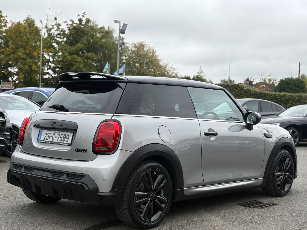 2023 Mini Hatch