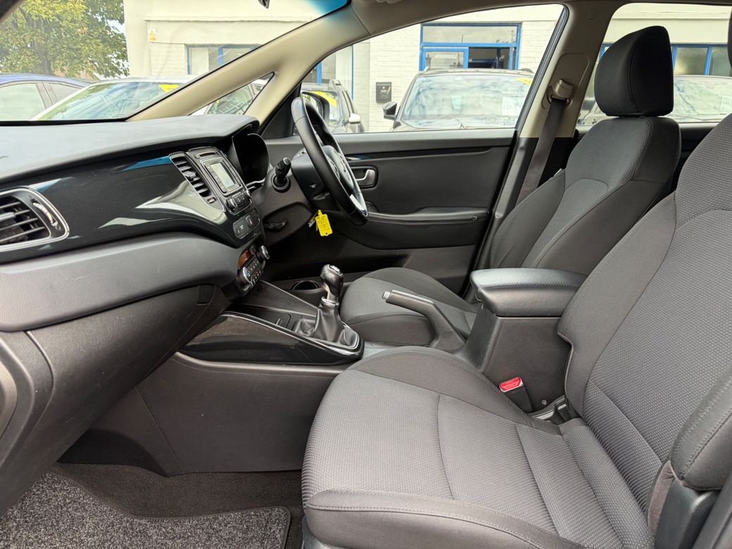 2016 Kia Carens