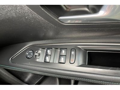 2022 Peugeot 5008