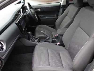 2017 Toyota Auris
