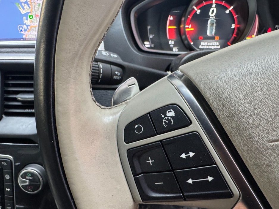 2018 Volvo V40