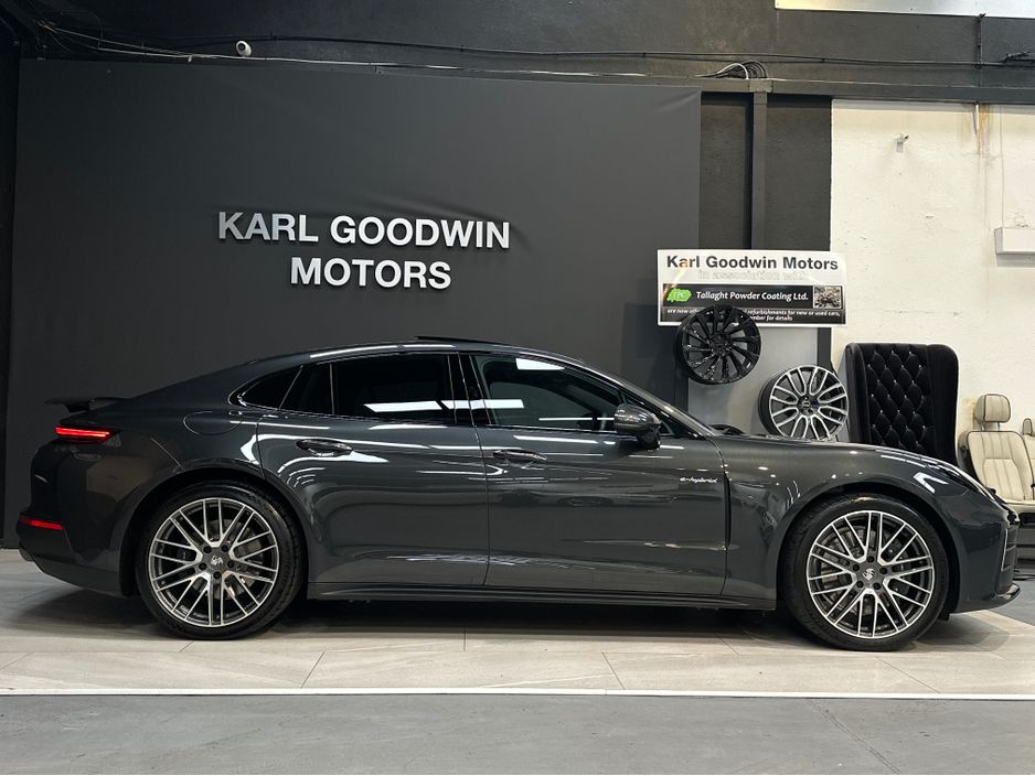 2025 Porsche Panamera