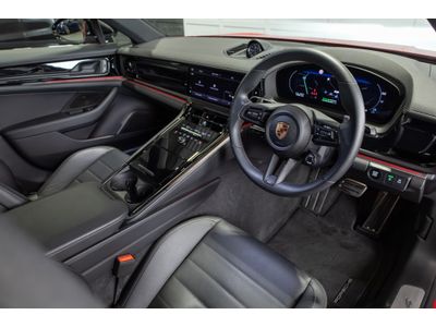 2025 Porsche Panamera