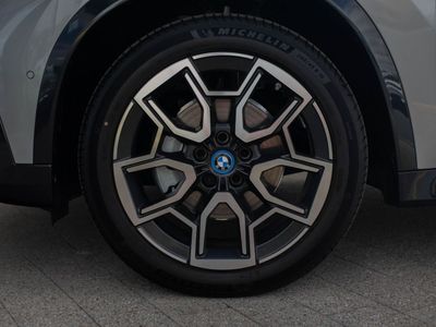 2025 BMW iX1