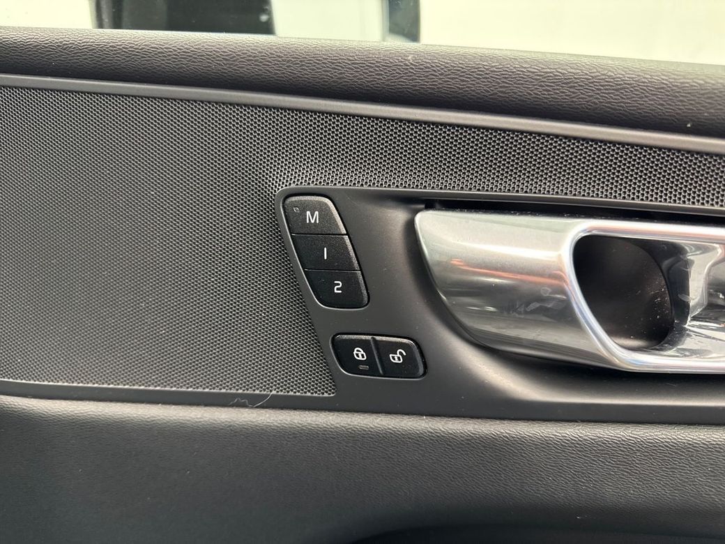 2023 Volvo XC60