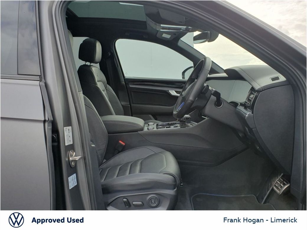 2025 Volkswagen Touareg