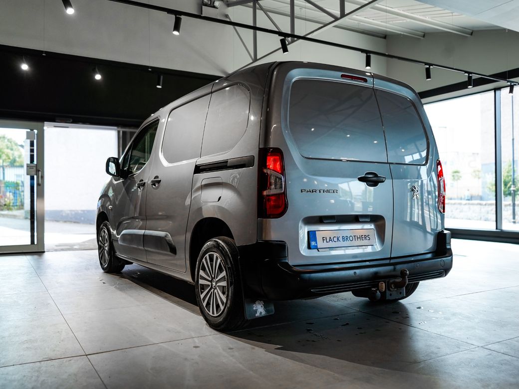 2021 Peugeot Partner