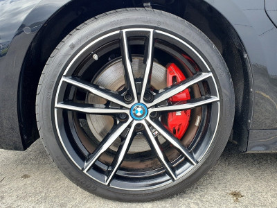 2023 BMW 330