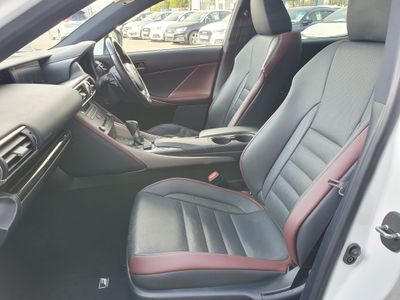 2020 Lexus IS 300h