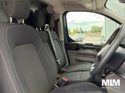 2024 Ford Transit Custom