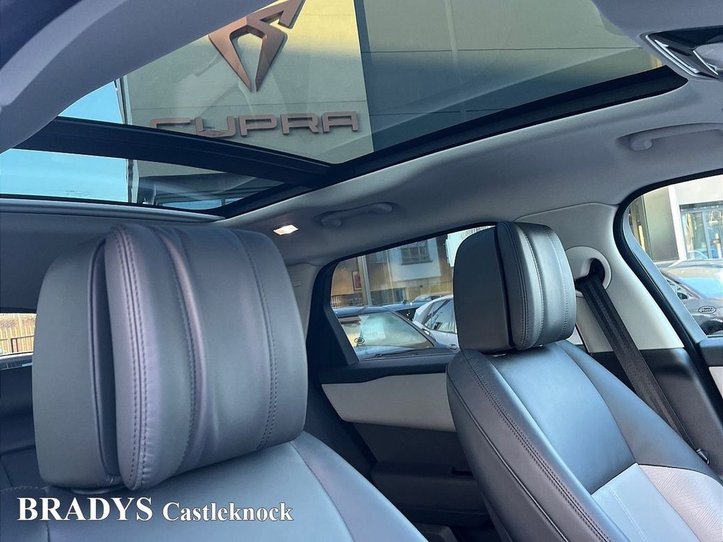 2025 Land Rover Range Rover Velar