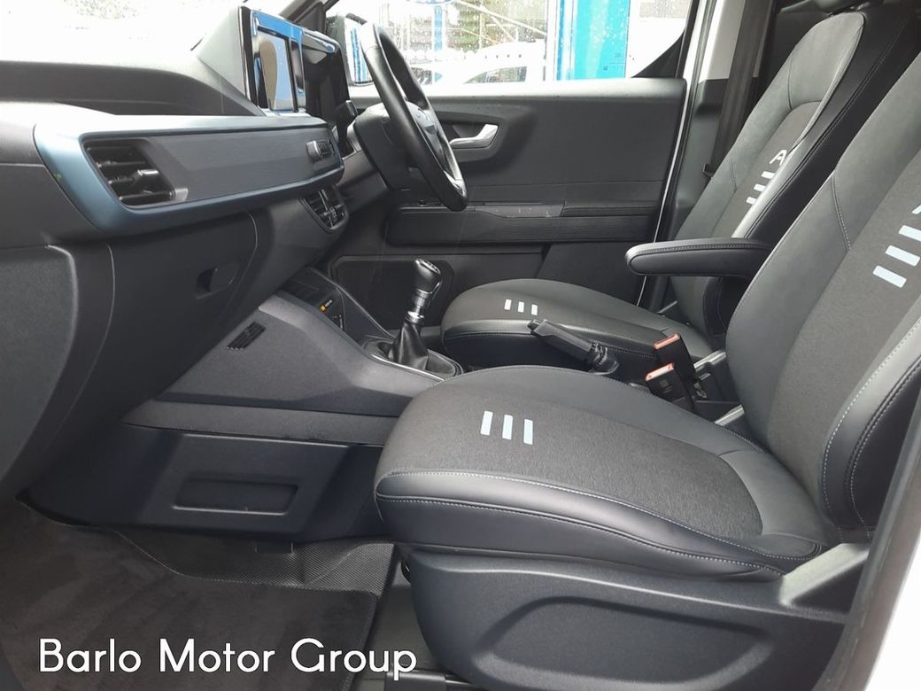 2025 Ford Transit Courier