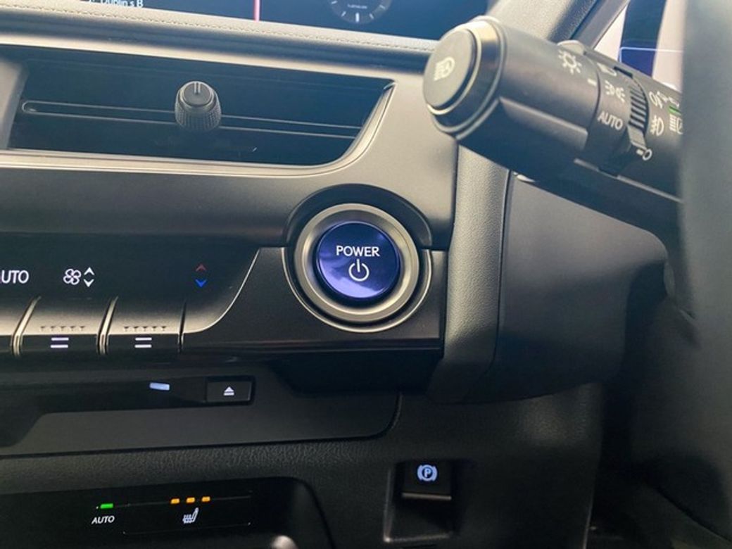 2022 Lexus UX 250H