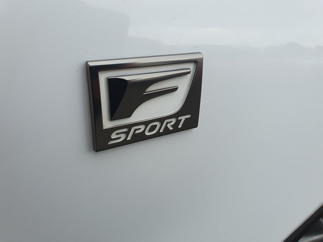 2017 Lexus IS 300h