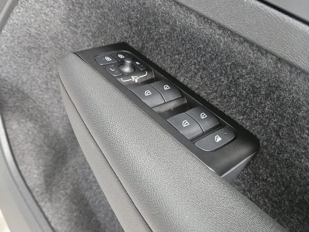 2022 Volvo XC40