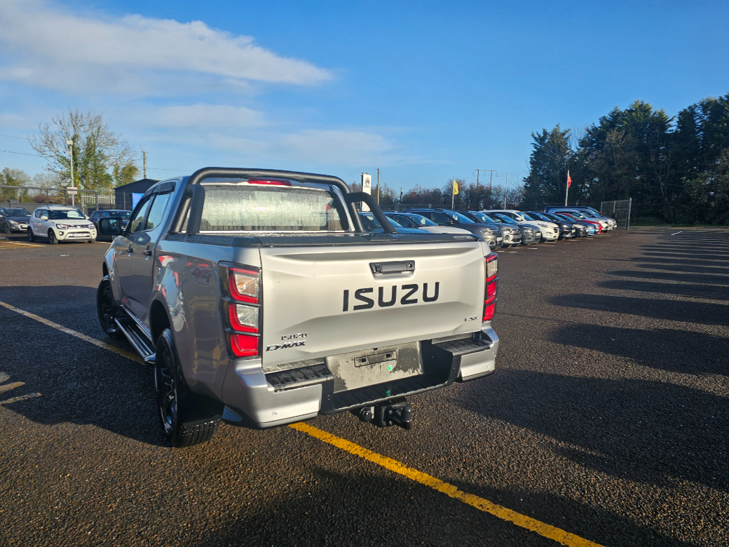 2025 Isuzu D-MAX