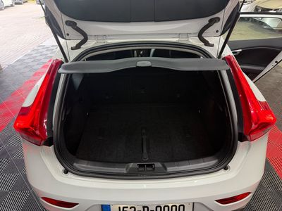 2015 Volvo V40