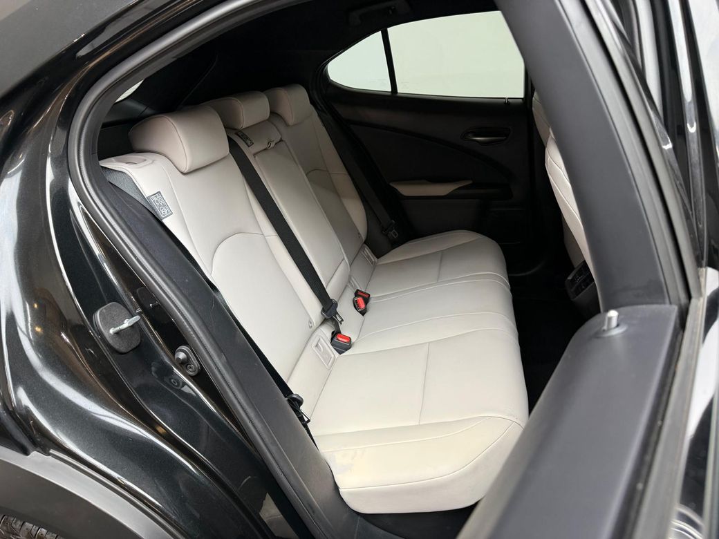 2023 Lexus UX 250H
